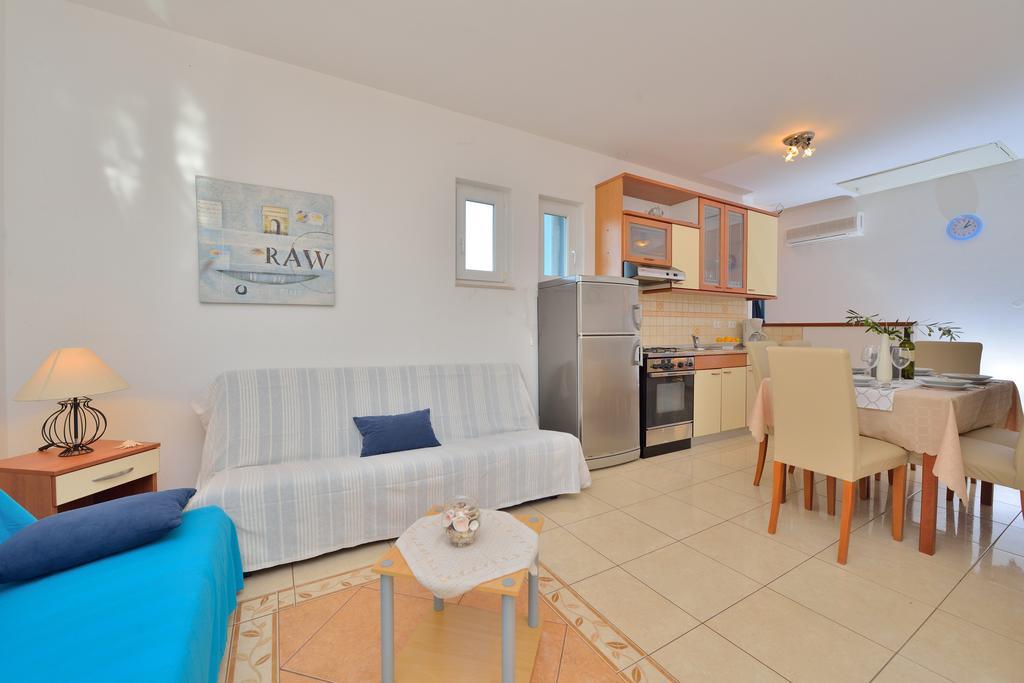 Sara Apartments ペトルチャネ 部屋 写真
