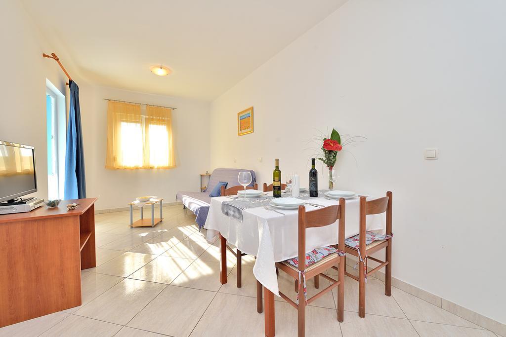 Sara Apartments ペトルチャネ 部屋 写真